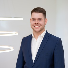Finanzmaklerassistent der DKG