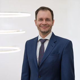 Finanzmakler Versicherungsmakler